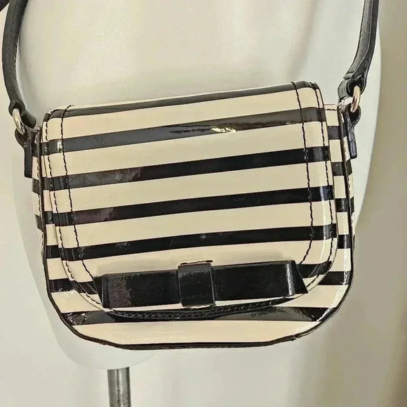 Kate spade Chelsea park stripe pattern Crossbody - Picture 2 of 9
